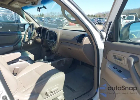 2001 Toyota Sequoia Limited V8 from USA, damaged, VIN 5TDBT48A81S028938